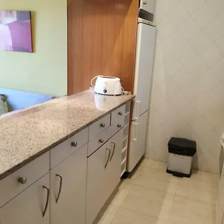 Avenida Samil, 55 Apartamento * Vigo